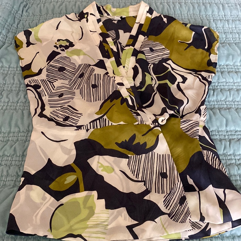 Banana Republic cap sleeve peplum top